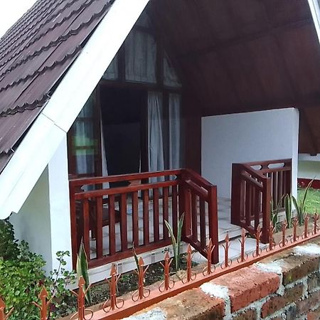 Nan Bungalows Tetebatu Exterior photo
